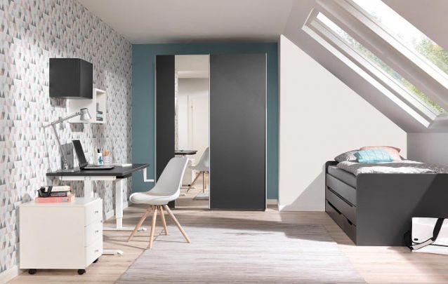 Aproveitar o máximo de luz natural em um quarto para adolescente é essencial Aproveitar o máximo de luz natural em um quarto para adolescente é essencial
