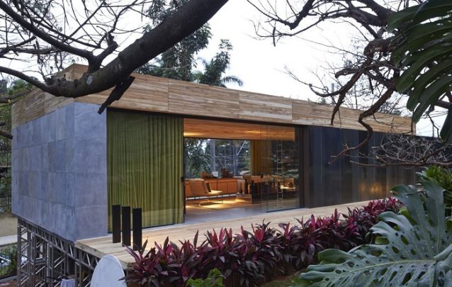 Madeira, concreto e vidro, uma combinação atual para projetos de casas Madeira, concreto e vidro, uma combinação atual para projetos de casas
