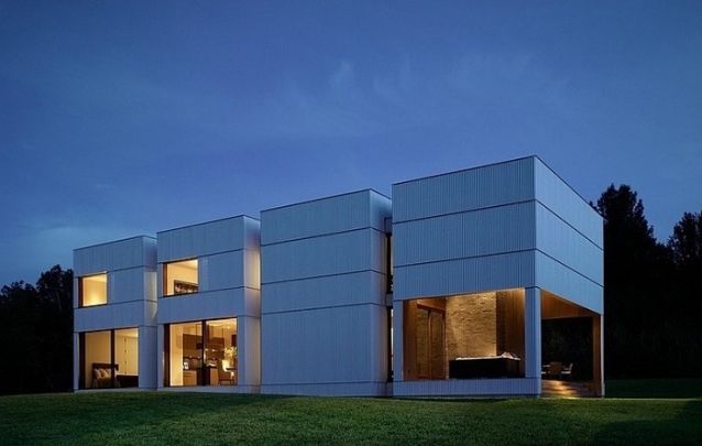 Uma única casa composta por diversos blocos Uma única casa composta por diversos blocos
