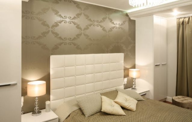 Quarto feminino pequeno delicado e elegante Quarto feminino pequeno delicado e elegante