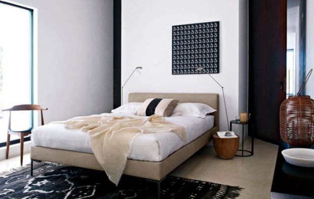 Lindo quarto feminino com uma paleta de cores sóbrias Lindo quarto feminino com uma paleta de cores sóbrias