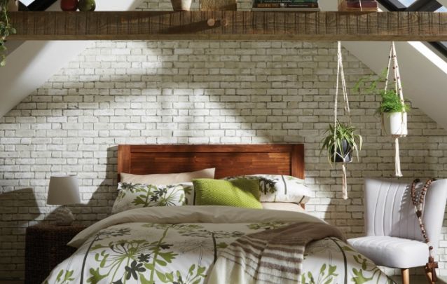 Quarto feminino pequeno e rústico Quarto feminino pequeno e rústico