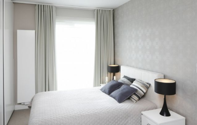 Quarto feminino pequeno e atemporal Quarto feminino pequeno e atemporal