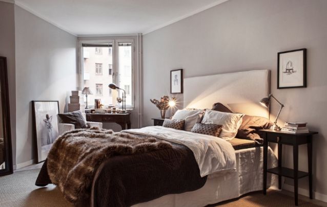 Quarto feminino pequeno com um layout distinto Quarto feminino pequeno com um layout distinto