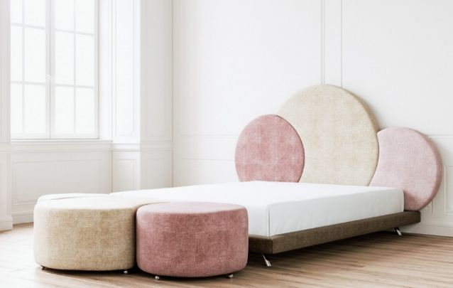 E para trazer algo diferenciado para o seu quarto feminino pequeno, aposte em uma peça de destaque, como está cama, por exemplo E para trazer algo diferenciado para o seu quarto feminino pequeno, aposte em uma peça de destaque, como está cama, por exemplo